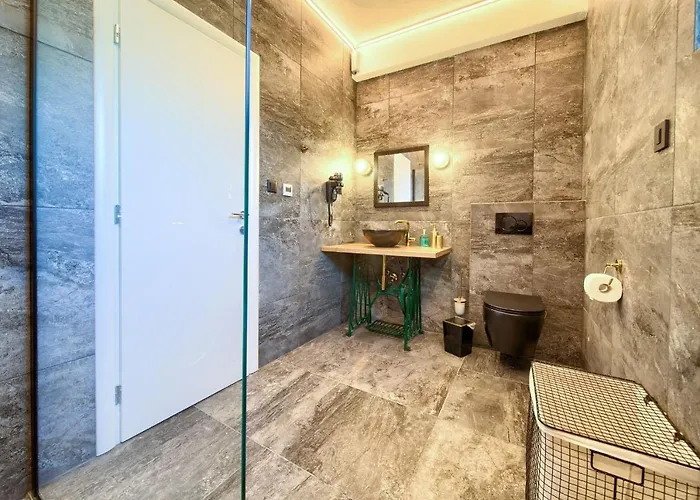 Modruna Willa Grižane