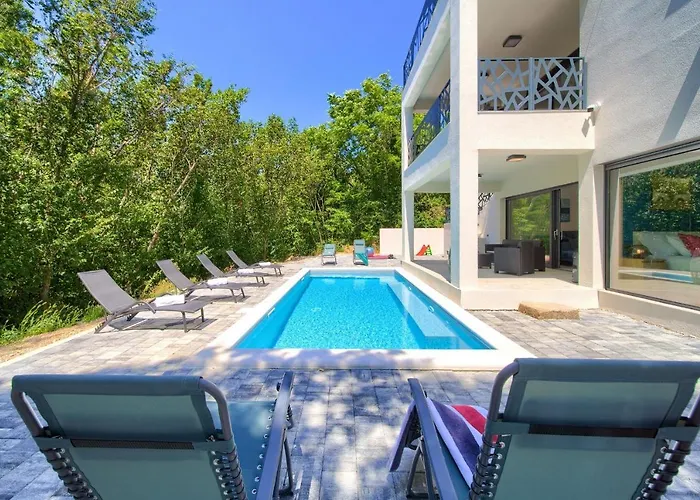 Willa Modruna Grižane